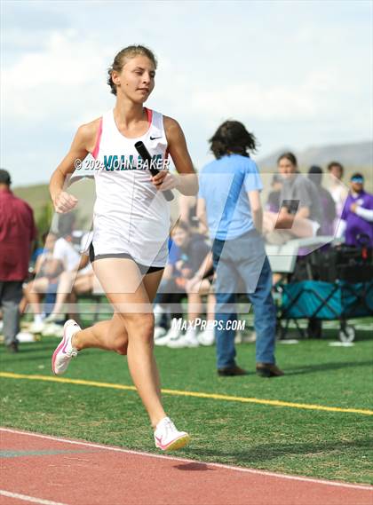 Thumbnail 3 in Fernley Invitational (4X800M Relay) photogallery.