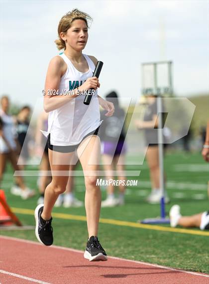 Thumbnail 3 in Fernley Invitational (4X800M Relay) photogallery.