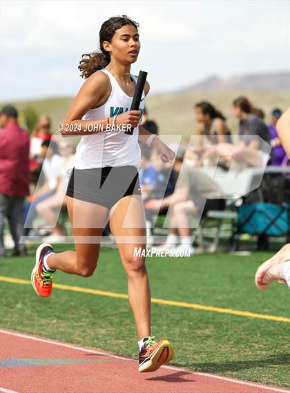 Thumbnail 3 in Fernley Invitational (4X800M Relay) photogallery.