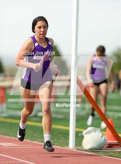 Thumbnail 3 in Fernley Invitational (4X800M Relay) photogallery.