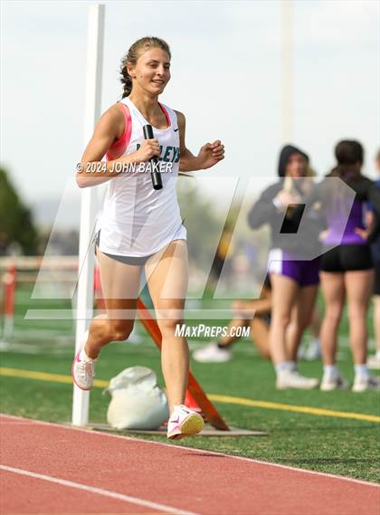 Thumbnail 2 in Fernley Invitational (4X800M Relay) photogallery.