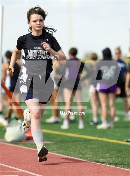 Thumbnail 3 in Fernley Invitational (4X800M Relay) photogallery.