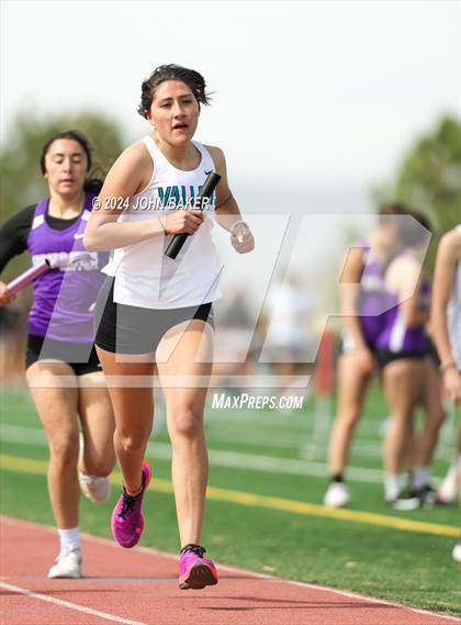 Thumbnail 1 in Fernley Invitational (4X800M Relay) photogallery.