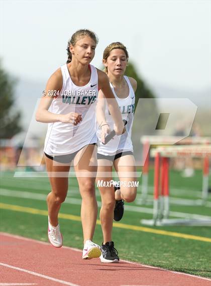 Thumbnail 2 in Fernley Invitational (4X800M Relay) photogallery.