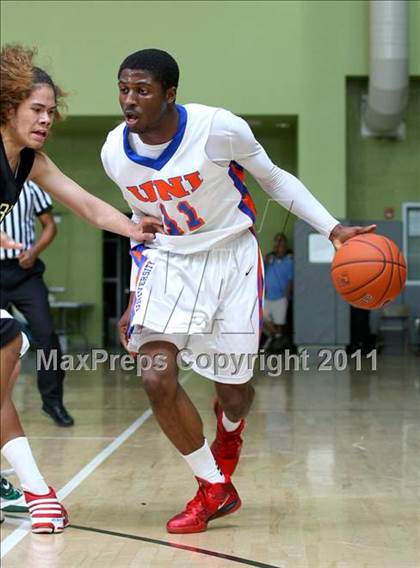 Thumbnail 2 in University @ Narbonne (CIF LA City Finals) photogallery.