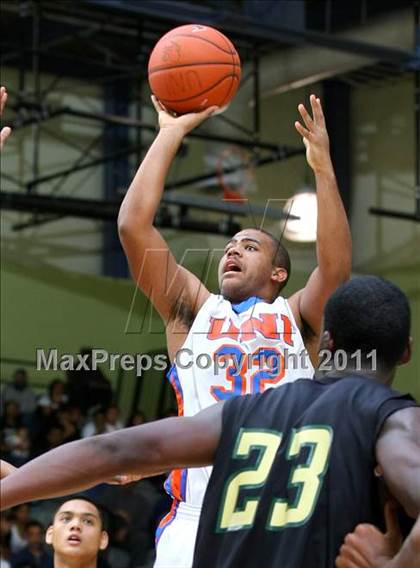 Thumbnail 2 in University @ Narbonne (CIF LA City Finals) photogallery.
