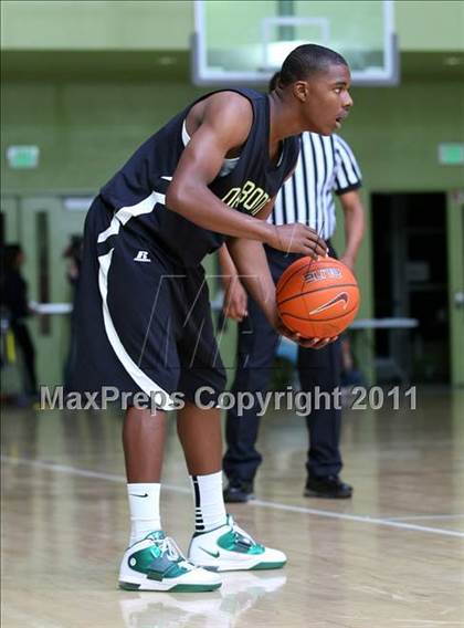 Thumbnail 3 in University @ Narbonne (CIF LA City Finals) photogallery.
