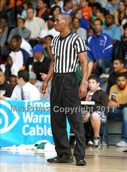 Thumbnail 2 in University @ Narbonne (CIF LA City Finals) photogallery.