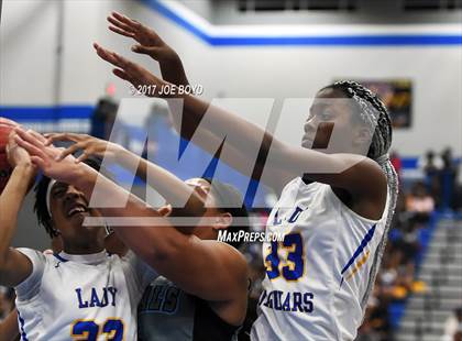 Thumbnail 2 in Lee @ Jemison photogallery.