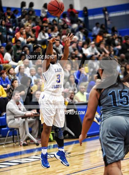 Thumbnail 2 in Lee @ Jemison photogallery.
