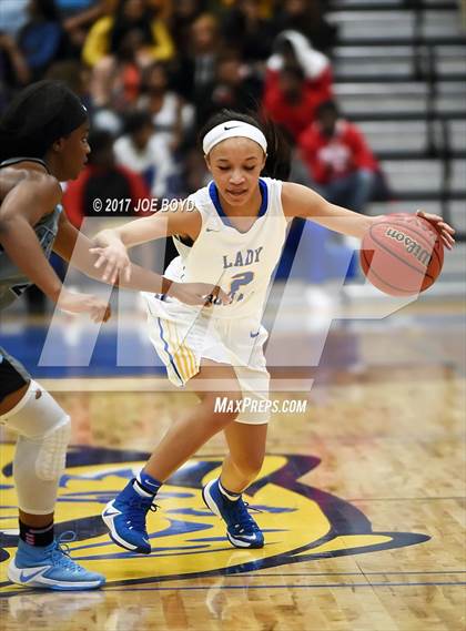 Thumbnail 3 in Lee @ Jemison photogallery.
