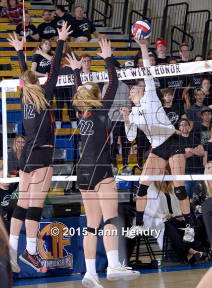 Thumbnail 1 in Archbishop Mitty vs. Village Christian (CIF State D2 Final) photogallery.