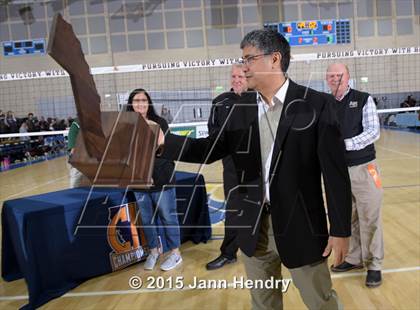 Thumbnail 3 in Archbishop Mitty vs. Village Christian (CIF State D2 Final) photogallery.