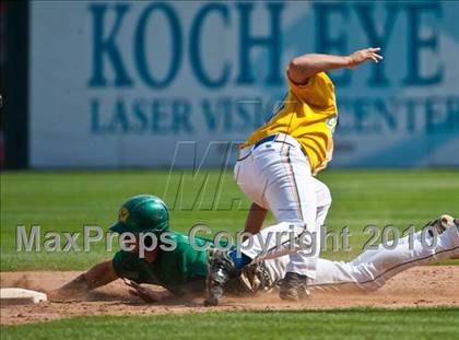 Thumbnail 3 in North Providence vs. Bishop Hendricken (RIIL Division 1 Final - Game 2) photogallery.