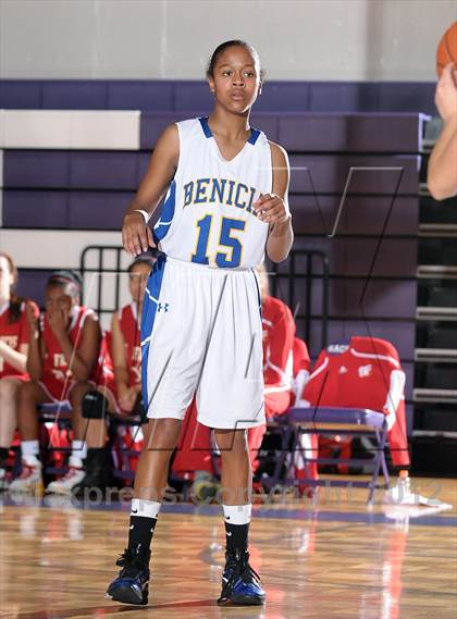 Thumbnail 1 in St. Francis vs. Benicia (St. Hope Classic) photogallery.
