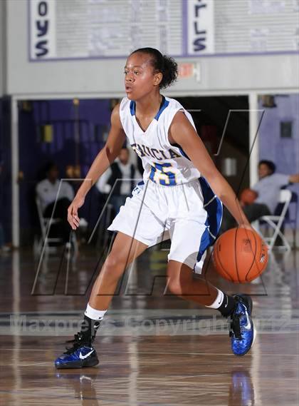 Thumbnail 3 in St. Francis vs. Benicia (St. Hope Classic) photogallery.
