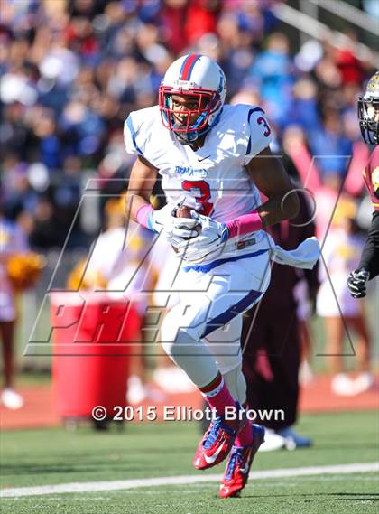 Thumbnail 1 in DeMatha @ Bishop McNamara photogallery.