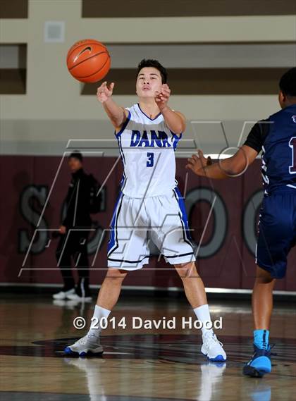 Thumbnail 3 in La Quinta @ Dana Hills (MaxPreps Holiday Classic) photogallery.