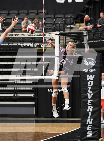 Thumbnail 3 in Desert Hills vs. Salem Hills photogallery.