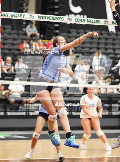 Thumbnail 1 in Desert Hills vs. Salem Hills photogallery.