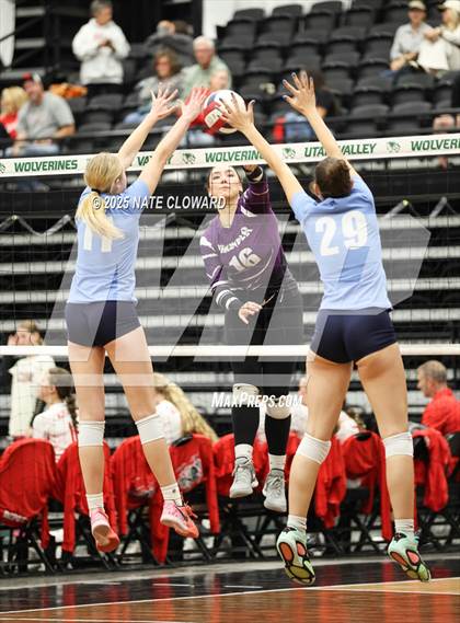 Thumbnail 3 in Desert Hills vs. Salem Hills photogallery.
