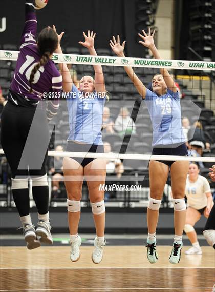 Thumbnail 2 in Desert Hills vs. Salem Hills photogallery.