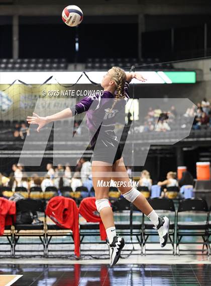 Thumbnail 2 in Desert Hills vs. Salem Hills photogallery.