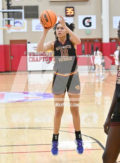 Thumbnail 3 in Chaparral vs. Salpointe Catholic (Hoophall West Invitational)  photogallery.