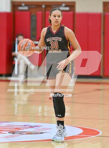 Thumbnail 1 in Chaparral vs. Salpointe Catholic (Hoophall West Invitational)  photogallery.