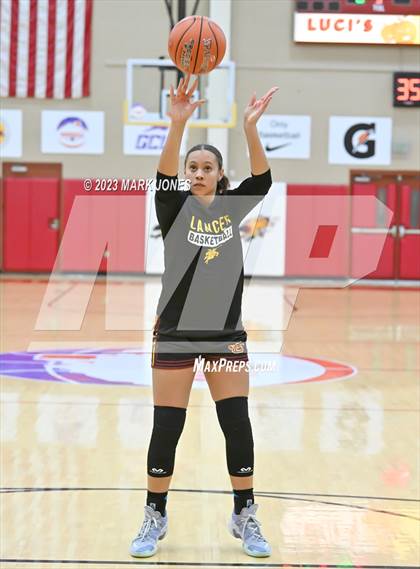 Thumbnail 1 in Chaparral vs. Salpointe Catholic (Hoophall West Invitational)  photogallery.