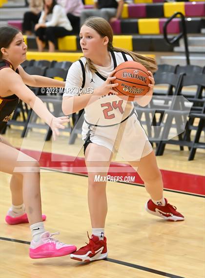 Thumbnail 1 in Chaparral vs. Salpointe Catholic (Hoophall West Invitational)  photogallery.
