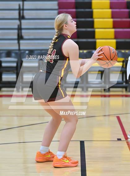 Thumbnail 2 in Chaparral vs. Salpointe Catholic (Hoophall West Invitational)  photogallery.