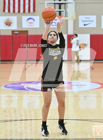 Thumbnail 2 in Chaparral vs. Salpointe Catholic (Hoophall West Invitational)  photogallery.