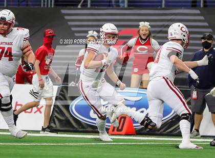 Thumbnail 3 in Carthage vs. Gilmer (UIL 4A Division 2 State Final) photogallery.