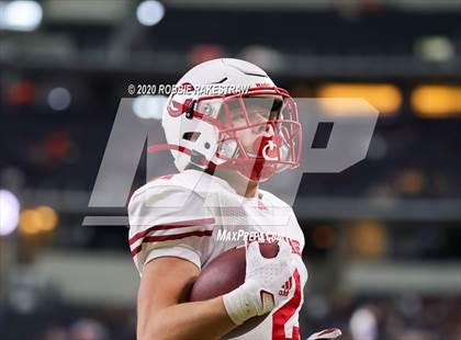 Thumbnail 1 in Carthage vs. Gilmer (UIL 4A Division 2 State Final) photogallery.