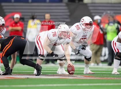 Thumbnail 1 in Carthage vs. Gilmer (UIL 4A Division 2 State Final) photogallery.