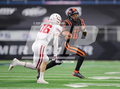 Thumbnail 2 in Carthage vs. Gilmer (UIL 4A Division 2 State Final) photogallery.