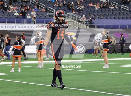 Thumbnail 2 in Carthage vs. Gilmer (UIL 4A Division 2 State Final) photogallery.