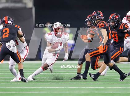 Thumbnail 1 in Carthage vs. Gilmer (UIL 4A Division 2 State Final) photogallery.