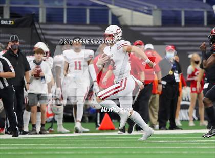 Thumbnail 3 in Carthage vs. Gilmer (UIL 4A Division 2 State Final) photogallery.