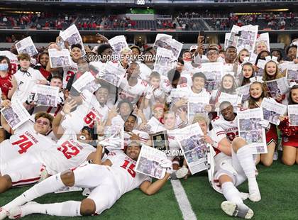 Thumbnail 2 in Carthage vs. Gilmer (UIL 4A Division 2 State Final) photogallery.