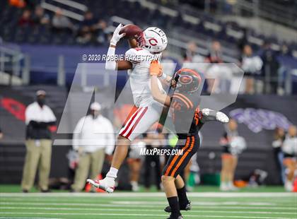 Thumbnail 3 in Carthage vs. Gilmer (UIL 4A Division 2 State Final) photogallery.