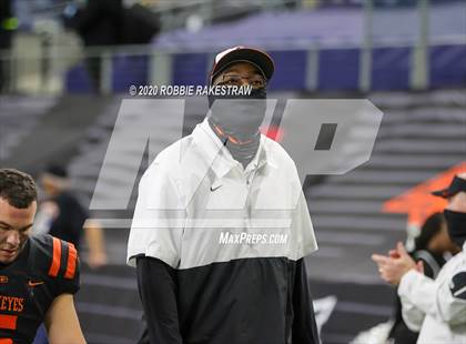 Thumbnail 2 in Carthage vs. Gilmer (UIL 4A Division 2 State Final) photogallery.