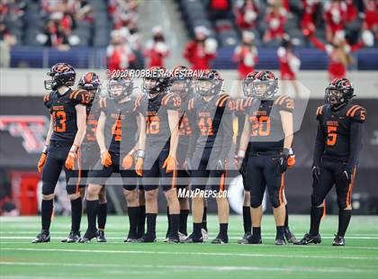 Thumbnail 3 in Carthage vs. Gilmer (UIL 4A Division 2 State Final) photogallery.
