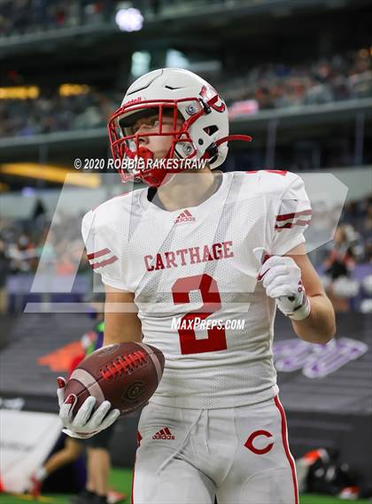 Thumbnail 2 in Carthage vs. Gilmer (UIL 4A Division 2 State Final) photogallery.