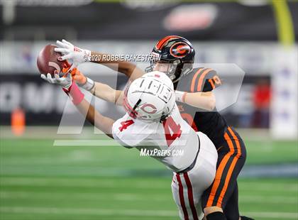 Thumbnail 1 in Carthage vs. Gilmer (UIL 4A Division 2 State Final) photogallery.