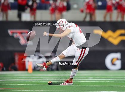 Thumbnail 1 in Carthage vs. Gilmer (UIL 4A Division 2 State Final) photogallery.