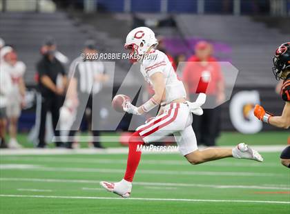 Thumbnail 3 in Carthage vs. Gilmer (UIL 4A Division 2 State Final) photogallery.