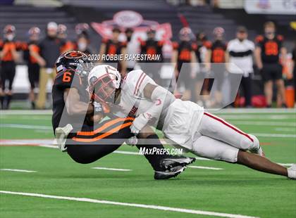 Thumbnail 3 in Carthage vs. Gilmer (UIL 4A Division 2 State Final) photogallery.