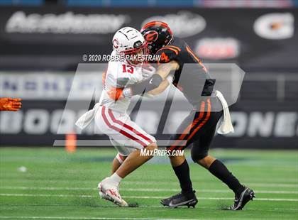Thumbnail 2 in Carthage vs. Gilmer (UIL 4A Division 2 State Final) photogallery.